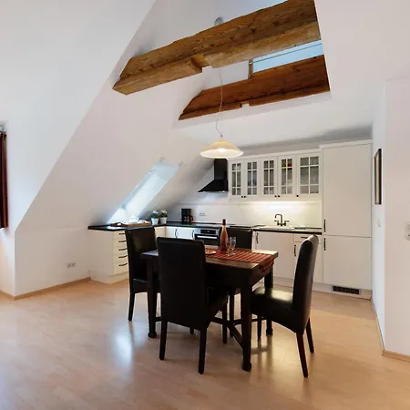 Апартаменты Gut Rattelvitz - Galerie Ost Gingst