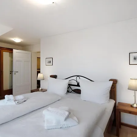 Gut Rattelvitz - Galerie Ost *