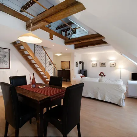 Апартаменты Gut Rattelvitz - Galerie Ost Gingst