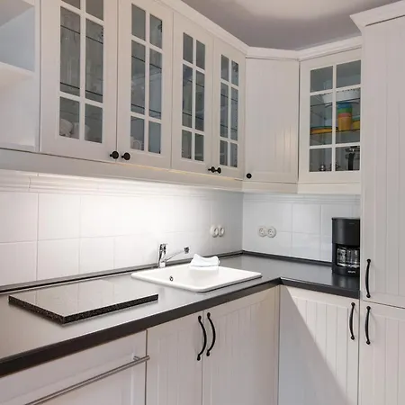 Gut Rattelvitz - Galerie Ost * Gingst