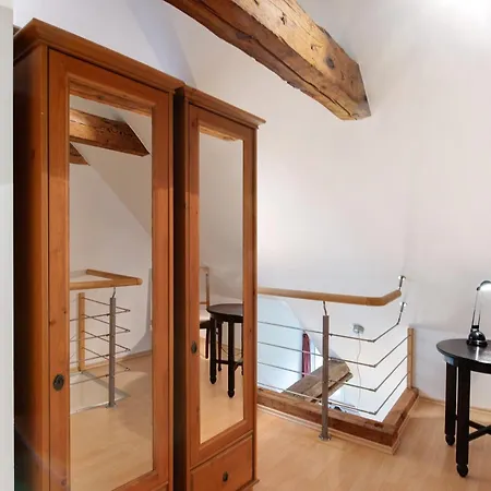 Gut Rattelvitz - Galerie Ost *